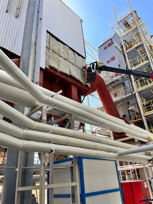 Firmamız tarafından başarıyla tamamlanan endüstriyel fabrika yalıtım projesi.