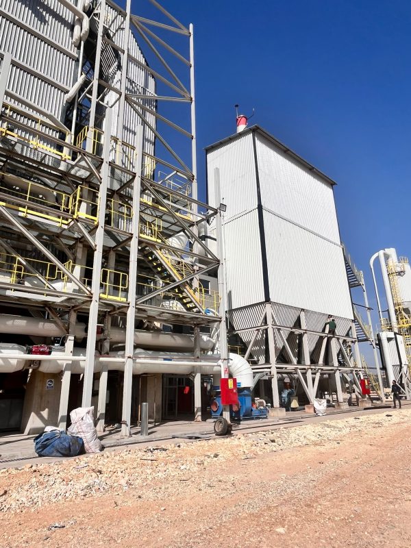 Firmamız tarafından başarıyla tamamlanan endüstriyel fabrika yalıtım projesi.