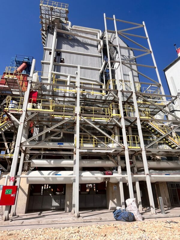 Firmamız tarafından başarıyla tamamlanan endüstriyel fabrika yalıtım projesi.